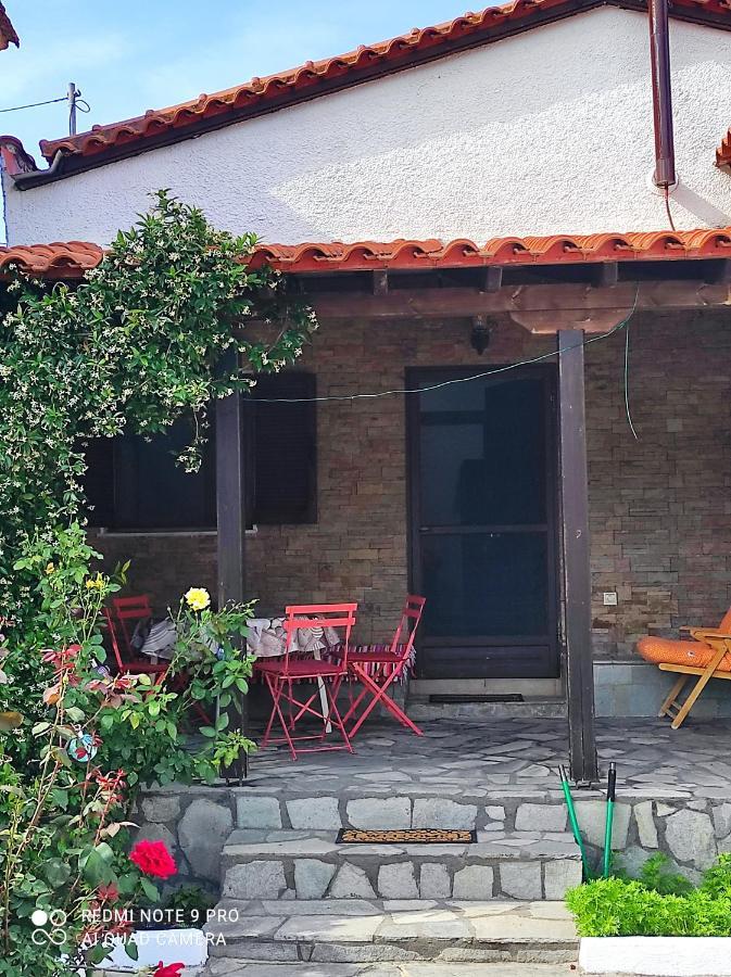 Вілла Detached House In Sykia Екстер'єр фото