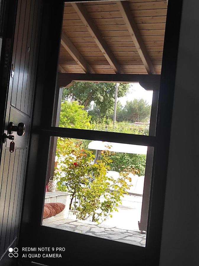 Вілла Detached House In Sykia Екстер'єр фото